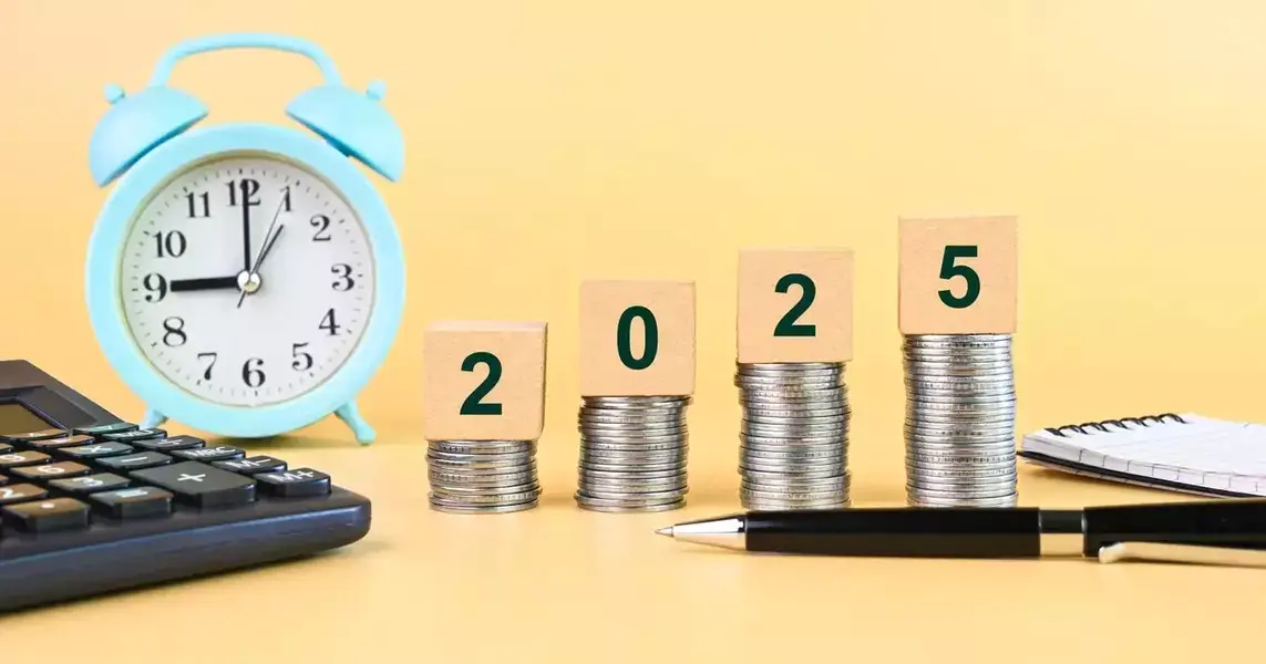 Exploring the Investment Terrain: Key Strategies for 2025